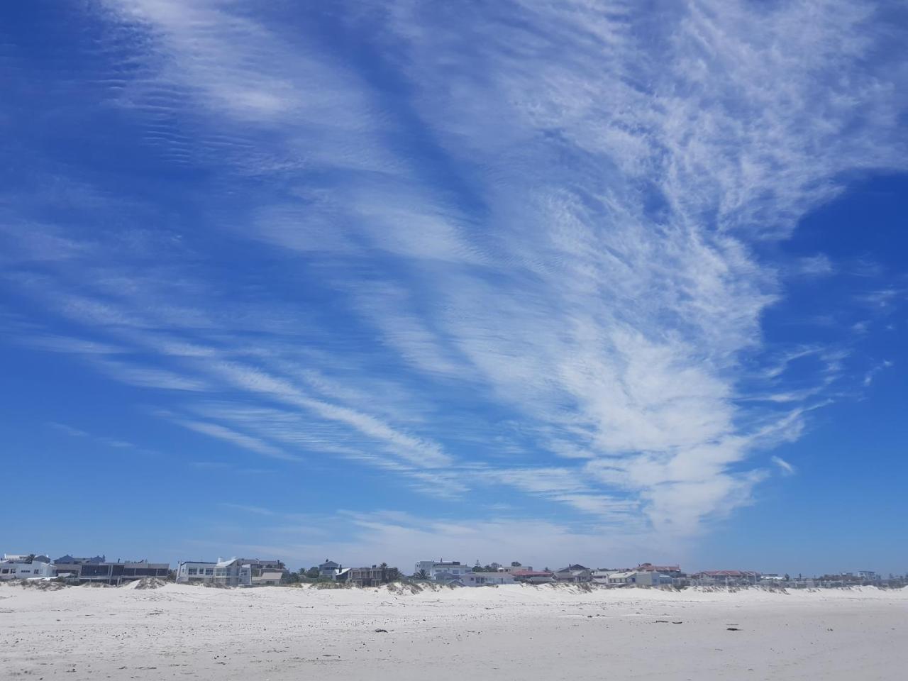Atlantic Loft - Open Plan With Sea Views * Melkbosstrand