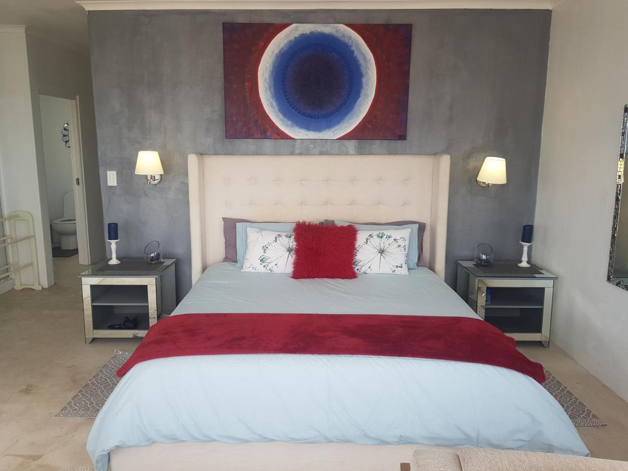 Atlantic Loft - Open Plan With Sea Views *